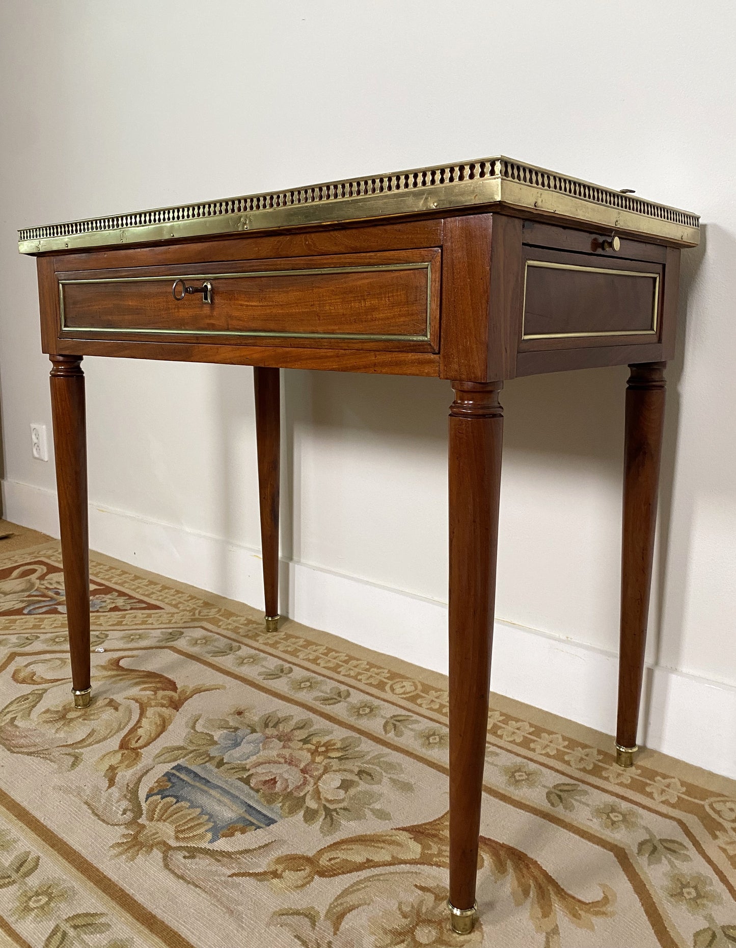KLEIN BUREAU - SPEELTAFEL