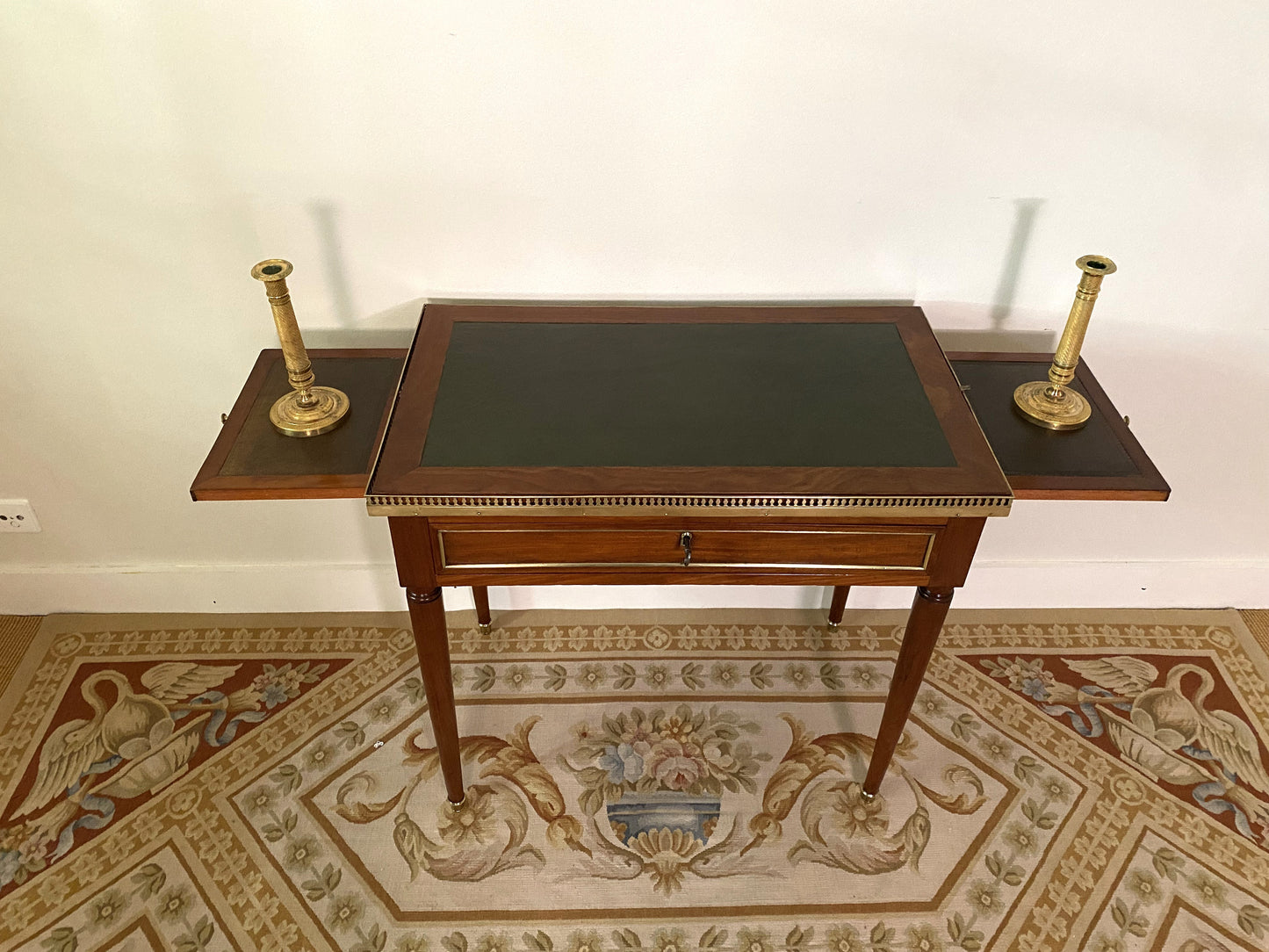 KLEIN BUREAU - SPEELTAFEL