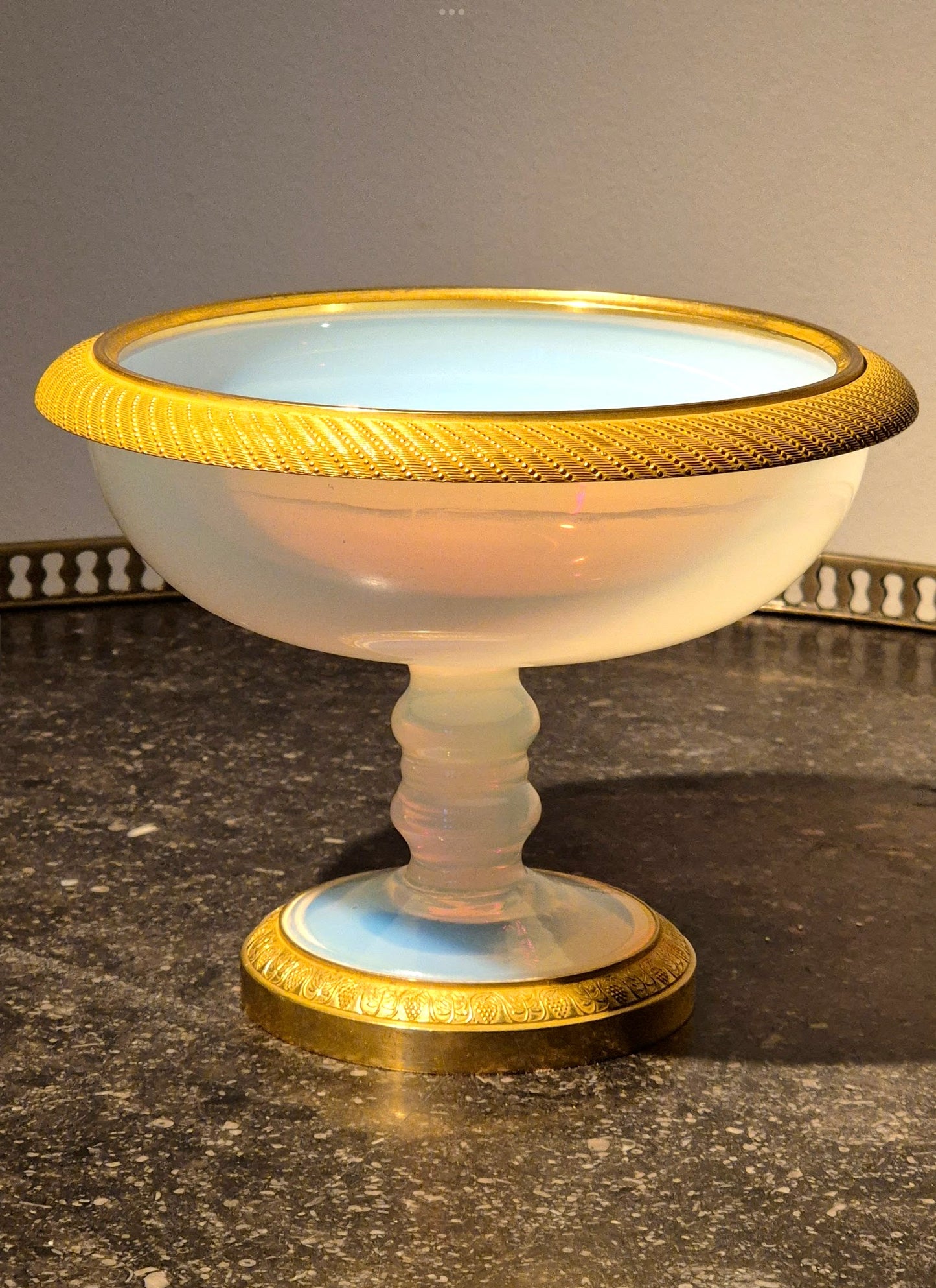 Opaline coupe