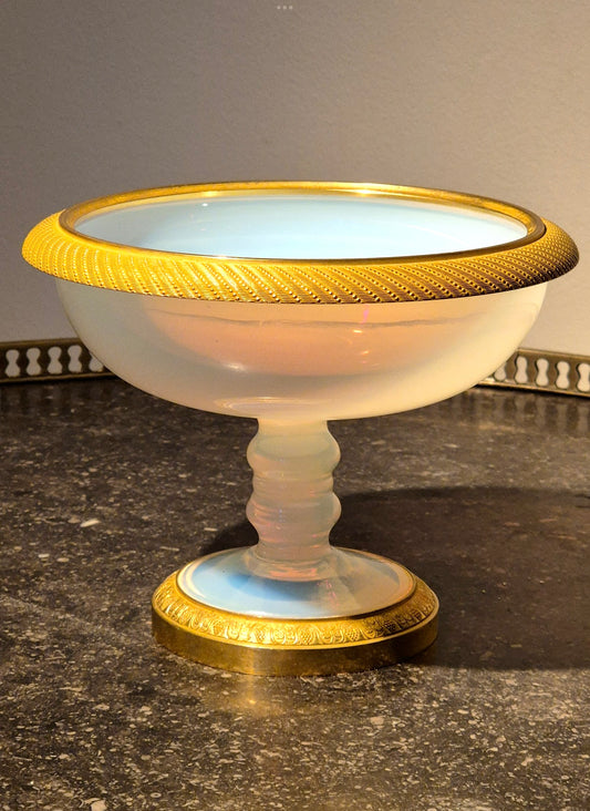 Opaline coupe