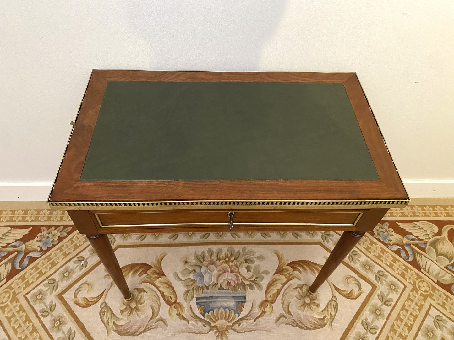 KLEIN BUREAU - SPEELTAFEL