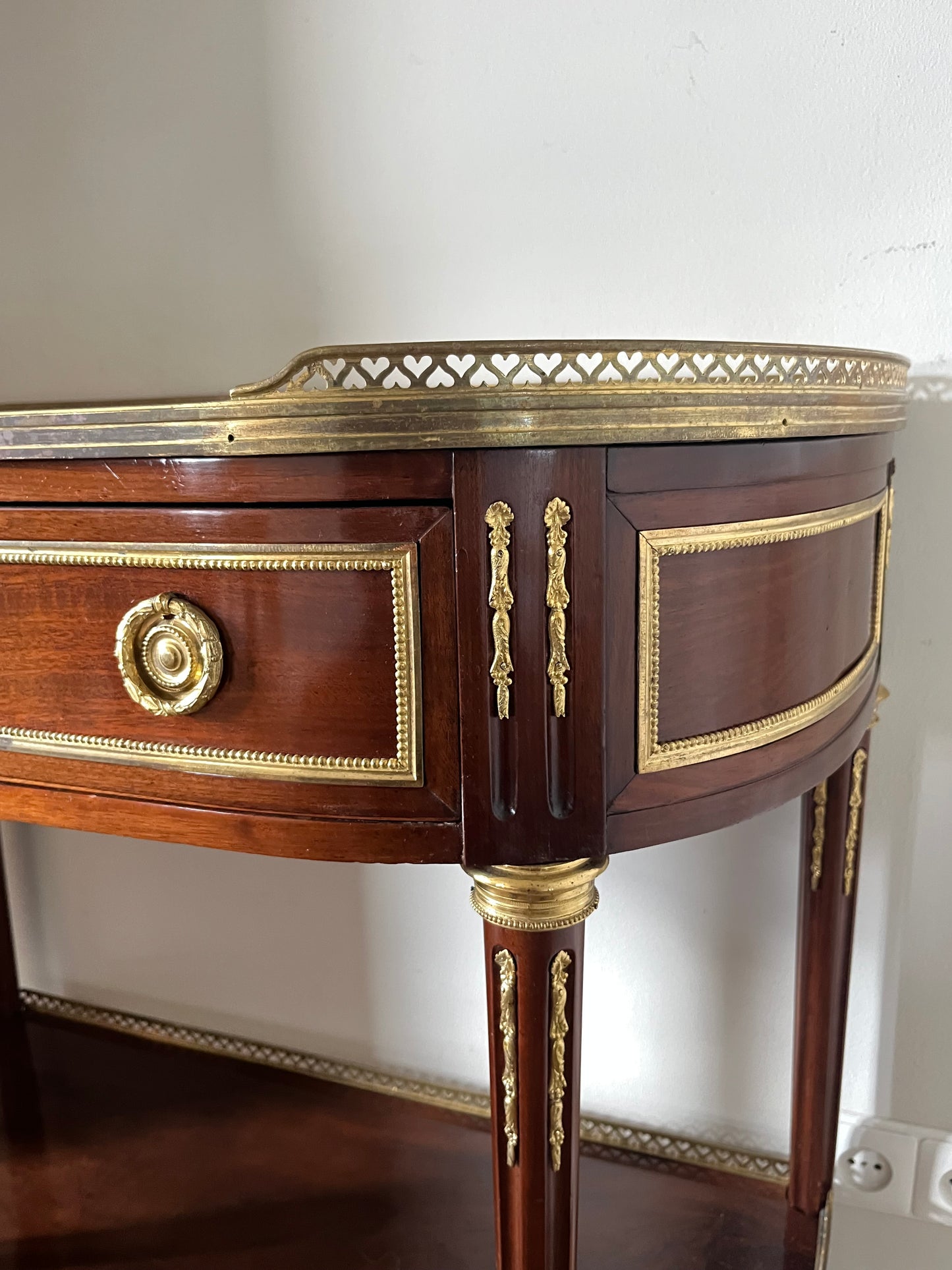 Console demi-lune