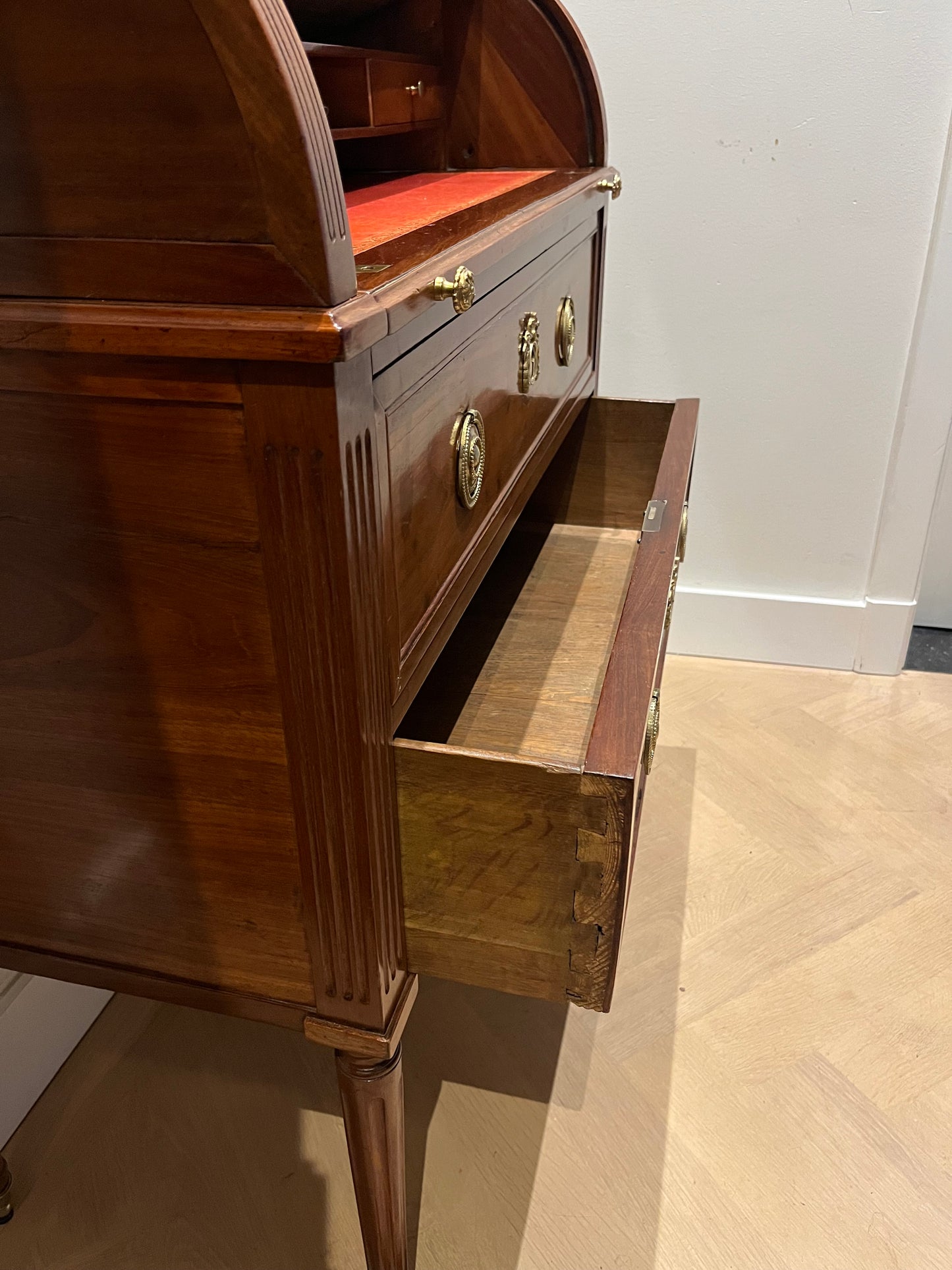 Commode-schrijfbureau