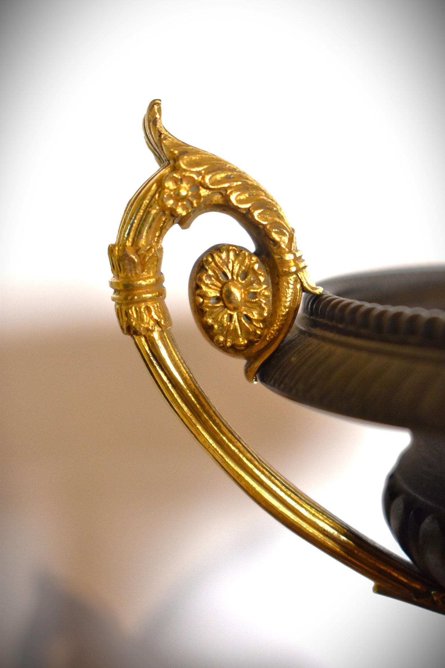 BRONZEN GEPATINEERDE COUPES